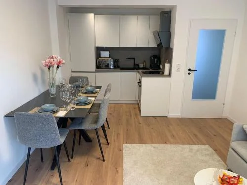 KJ Ferienwohnung bis 5P-Zentral-Balkon-WIFI-Parken