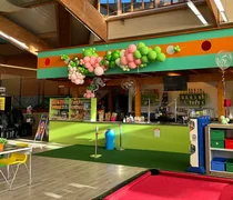 Gastronomiebereich im Indoorspielplatz Coco Loco in Grünwald