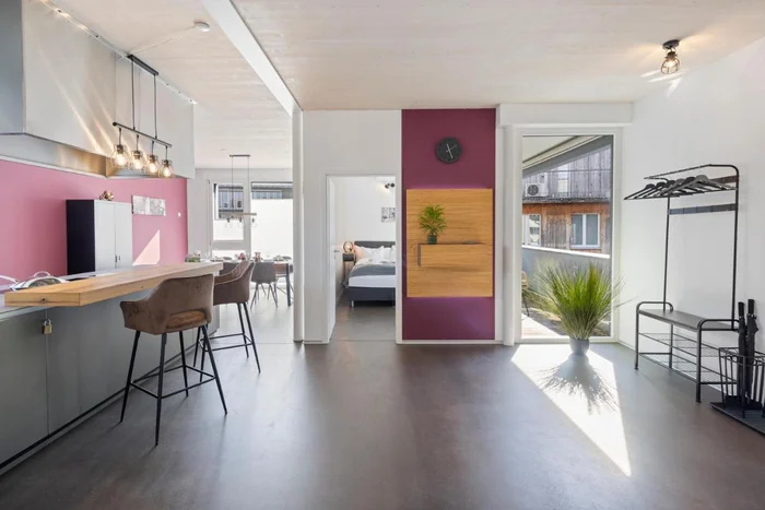 Casa Milla-Zentrales, modernes Loft in Langenthal -am Fluss mit Balkon, Parkplatz und grosser Küche
